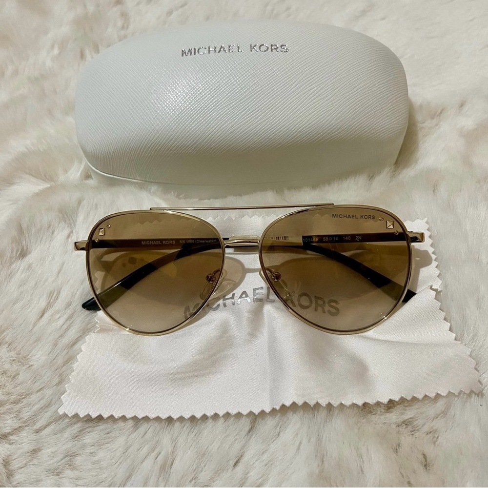 Like New Ladies Michael Kors Aviator Clearwater Sunglasses